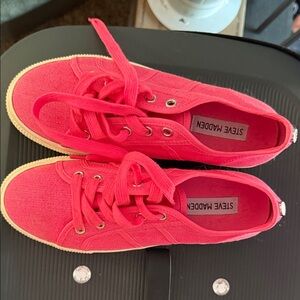 Steve Madden Vibrant Pink Canvas Low-Top Sneakers